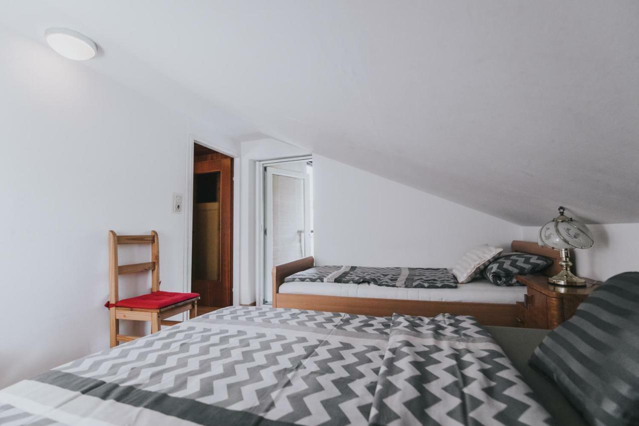 Apartament Garden House With Parking Lot *
